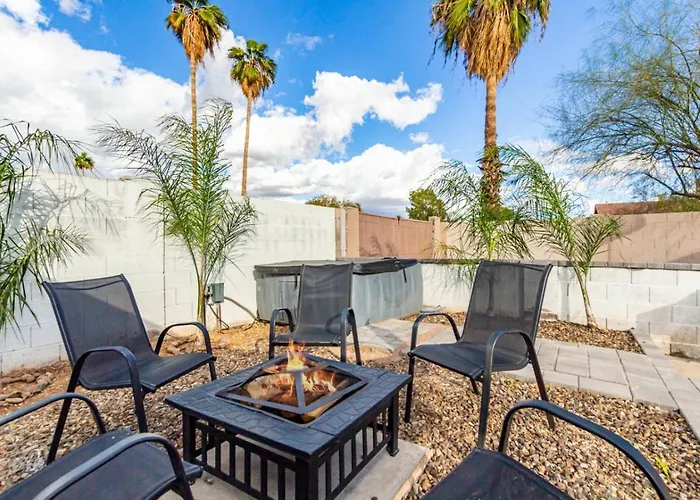 Scottsdalestays 6bdrm-4ba-14 Bed-pool-spa-theater. Holiday home
