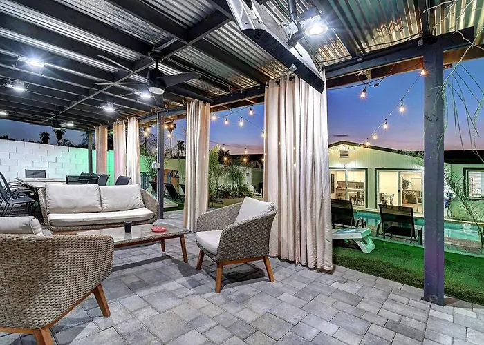 Scottsdalestays 6bdrm-4ba-14 Bed-pool-spa-theater. Phoenix