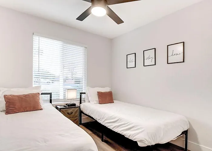Scottsdalestays 6bdrm-4ba-14 Bed-pool-spa-theater. Phoenix