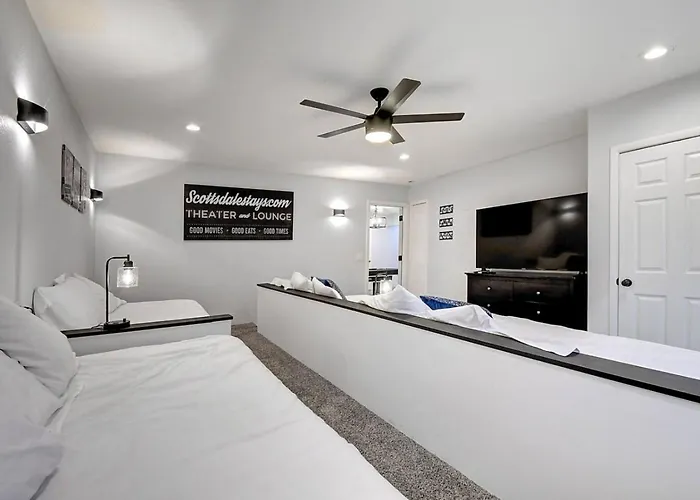 Scottsdalestays 6bdrm-4ba-14 Bed-pool-spa-theater. *